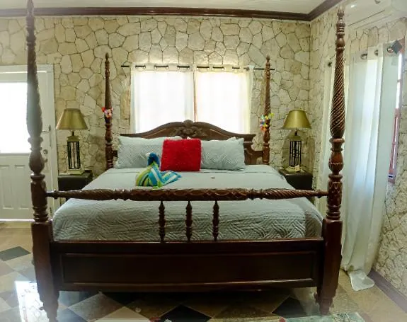 Boutique B&B At Stone Village Bluefields
