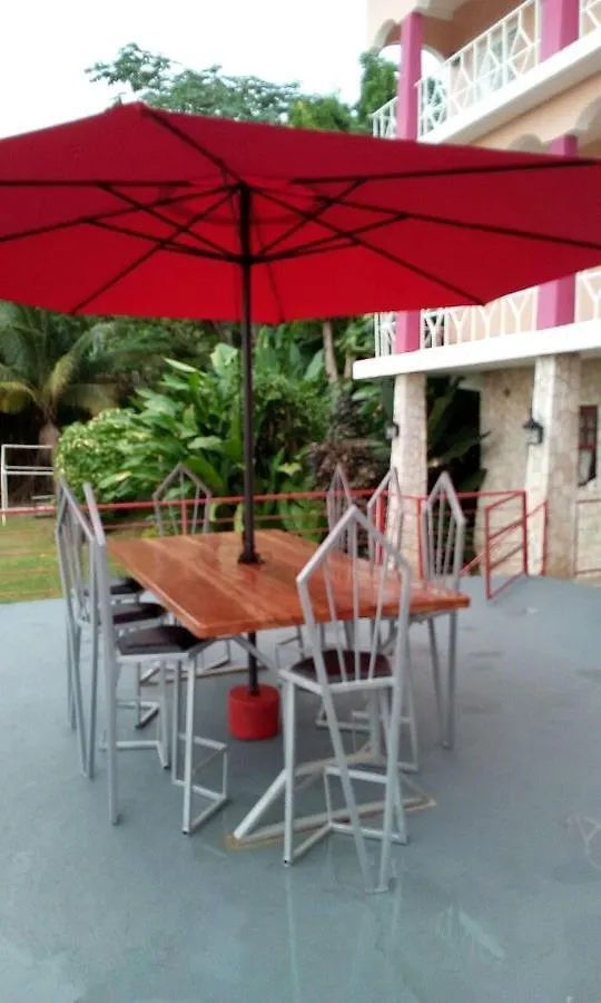 Boutique B&B At Stone Village Bluefields