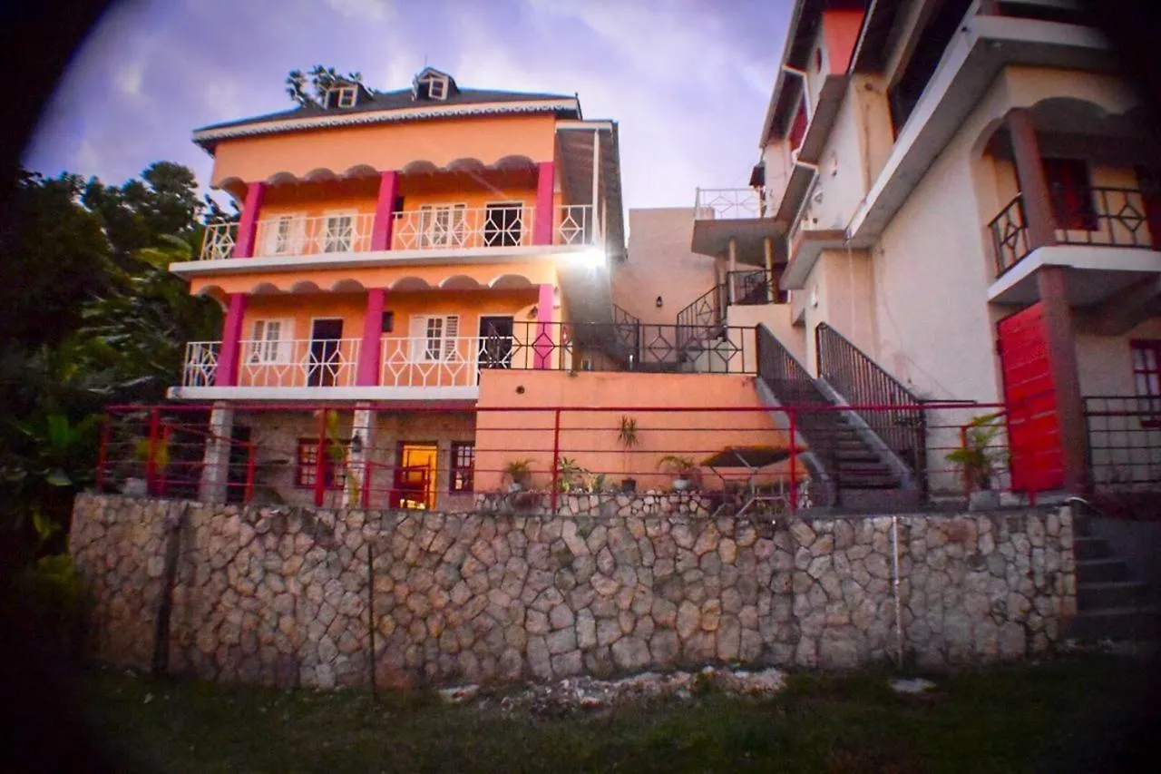 Boutique B&B At Stone Village Bluefields